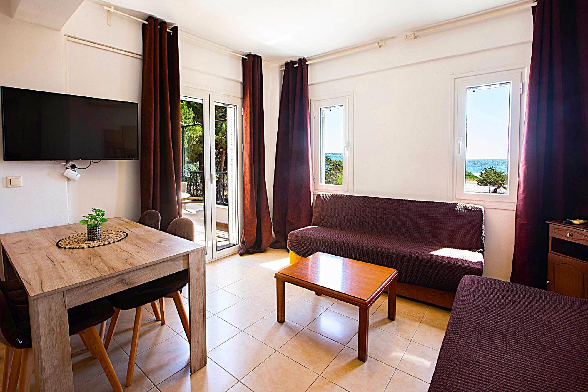 Romanos Beach Villas Buitenkant foto